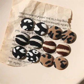 Estilo de invierno 100pcs/lote de algodón de color Leopardo de impresión de rayas geometría rondas de la forma de las planas de Tela botón de diy de la joyería accesorios