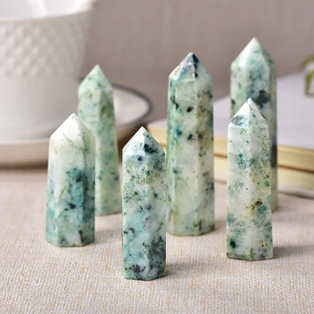1pc Cristal Natural Punto de Fynchenite Curación Obelisco Reseda Cuarzo Varita Verde Adorno para la Decoración del Hogar, la Energía Reiki Pirámide de Piedra