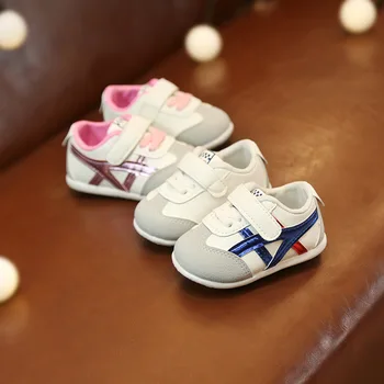 De 0 a 18 meses los bebés varones y niñas, niño calzado infantil zapatillas recién nacido fondo suave primero a pie antideslizante zapatos de moda