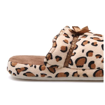 Zapatillas de casa de la mujer de la Moda del leopardo de impresión de algodón de Mujer zapatillas de invierno en interiores bowknot mujer zapatillas de gamuza con plataforma de goma