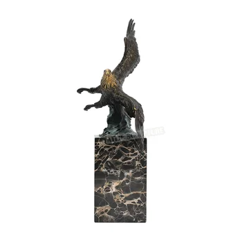 Extendió Las Alas Del Águila Estatua De Bronce De Vuelo Del Halcón Estatuilla De Aves Falcon Escultura De La Oficina De La Decoración Del Hogar, Arte