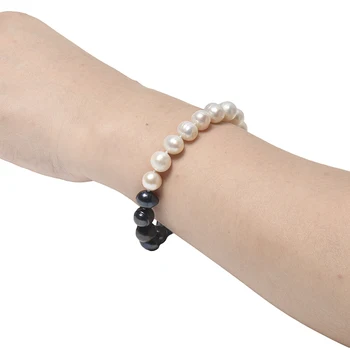 9-10 mm de agua Dulce Natural de la perla Pulsera Tiene cuentas de Puro Negro en Un lado y perlas de color blanco Puro en la otra