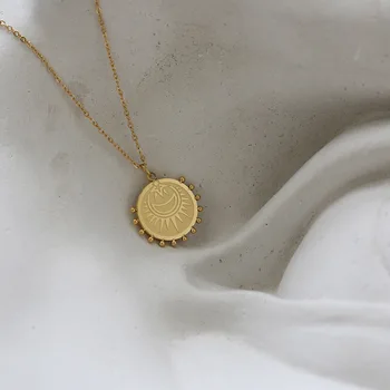 Amaiyllis de 18 quilates de Oro de Estilo Étnico Monedas Colgantes Collar Redondo Pequeño Cordón de Clavícula Collar Para las Mujeres de la Joyería