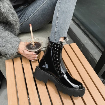 2020 Otoño Nuevo Negro Botas de Tobillo para las Mujeres de la Moda Cool Remache Puntera Redonda Martins Botas de Mujer Zapatos de Cuero Impermeable Botas de Nieve