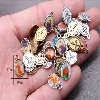 100 piezas de iconos religiosos amuleto diversos Jesús iconos hechos a mano medallas día del encanto de la joyería hecha a mano de BRICOLAJE accesorios