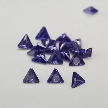 Tamaño 5*5~8*8 mm Forma de Triángulo Biselados Coner 5A Color Violeta CZ Piedra Gemas Sintéticas Cubic Zirconia Para la Joyería