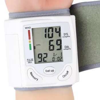 Automático Pantalla Digital LCD de Muñeca Monitor de Presión Arterial Latido del Corazón de la Tasa de Pulsos del Medidor Medida Tonómetro Esfigmomanómetro Blanco