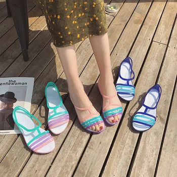 De las mujeres de color Rosa Flats, Sandalias de Verano Cómodo Barato Mujeres Jalea Zapatos para Mujer de la Venta Caliente Diseñador de Nuevo arco iris Sandalias De Verano