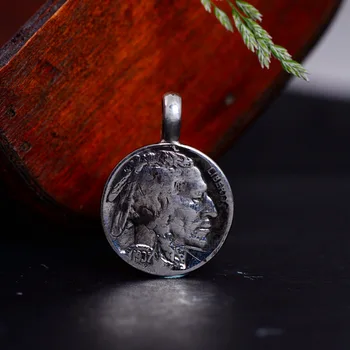 S925 plata pura de la mano de los indios bisonte moneda de la restauración de antiguas formas de los hombres y las mujeres con colgante de plata colgante de plata