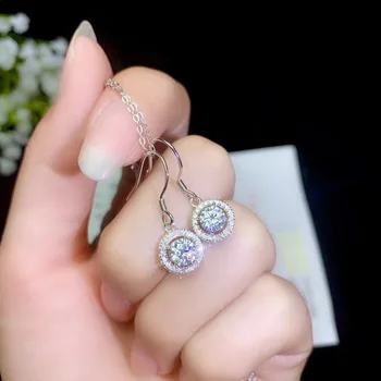 Moissanite Ahora el más popular del mundo de la joyería de la plata Esterlina 925, diseño clásico, la chica de la oreja de uñas, diseño de moda