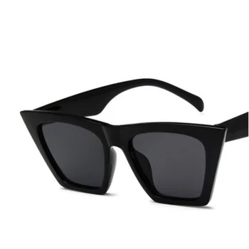 2020 nueva marca de gafas de sol de la Plaza de gafas Personalizadas ojos de gato de colores de gafas de sol de tendencia versátil de gafas de sol uv400 d110