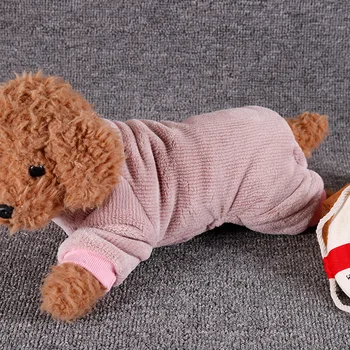 Nueva mascota de ropa casual ropa de hogar ropa de perro de cuatro patas ropa de color sólido vestidos de Peluche perro pequeño pijama
