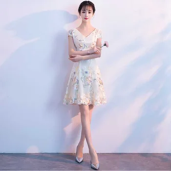 Mejorado el Cheongsam 2019 Nueva Moda de Verano Pequeñas Fragancia Corto Chino de Encaje Bordado de la Chica del Vestido de las Mujeres Vestidos Holgados
