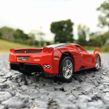 Bburago 1:32 Ferrari ENZO de serie pantalla de acrílico de la caja de coche de rally modelo de Simulación de Aleación Modelo de Coche y Recoger los regalos de juguetes