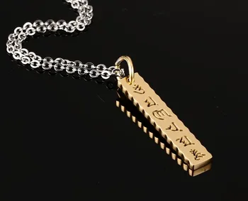 QWC CCN126 collar de acero inoxidable caliente de la venta de oro de color de calidad superior de las mujeres solteras de 32mm de Seis caracteres de la verdad de regalo de las mujeres de la joyería