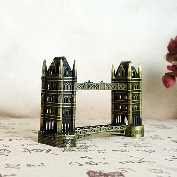 Creativo London Tower Bridge Modelo en miniatura de figuritas de Decoración del hogar Accesorios artesanales de Metal de Regalo de la Decoración del Hogar de la Estatua de Adornos