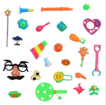 Libre de enviar un gran valor 120pc DIARIAMENTE tema de los niños surtido de juguetes para niñas niños parte de los juguetes de los favores de regalos botín bolsa de piñata rellenos