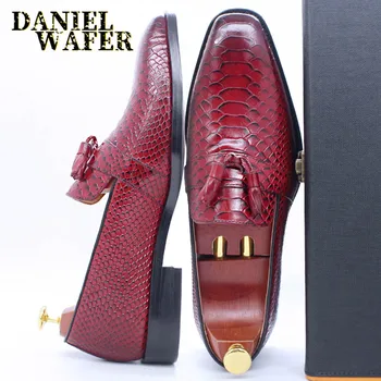 De lujo de los Hombres Mocasines de hombre Elegante Zapatos de Vestir de Cuero Genuino Casual Zapatos Negro Rojo Deslizamiento del Dedo del pie Cuadrado Borlas Mocasines, los Zapatos de los Hombres
