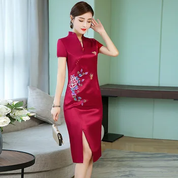 De verano nuevo bordado cheongsam rojo de la moda vestido delgado de manga corta vestido de gran tamaño M-4XL alta qualitye vestidos