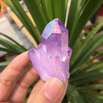 65g Raras hermosa llama púrpura aura de cristal de cuarzo de clúster muestra