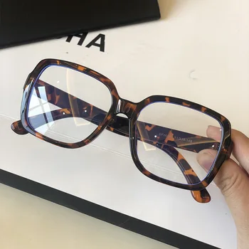 Las mujeres del diseñador de gafas de marco 2019 gafas de marco retro vintage de ojo de gato círculo redondo de las mujeres gafas de montura de oro