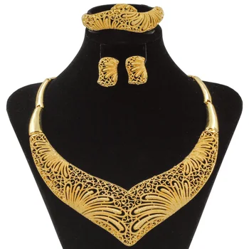 Europeo de la moda de la mujer de la joyería de alta calidad de 18 de oro collar de los pendientes de la joyería de la boda conjuntos de accesorios de ropa minorista mayorista