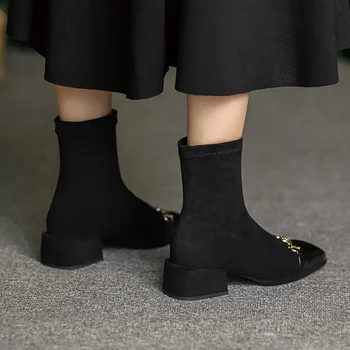 2021 de la Moda de Invierno de las Mujeres Botas de Tobillo Estiramiento Rebaño de Patchwork Dama Casual de Cadena de Metal de pies Cuadrados de Bloque Tacones Slip-on Calcetín Botas