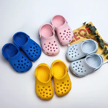 Caliente de la Venta de Rosado Lindo de Verano en el Jardín de los Niños Zapatos de Moda de dibujos animados de los Niños de las Niñas Sandalias Azul Zapatillas de Chicos de los Niños Zapatos de Playa
