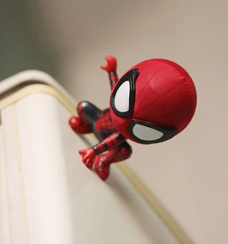 Marvel Legítimo a Granel Q la Versión Spider del Imán del Refrigerador Magnético Handel-operado de la Muñeca Modelo de Juguete Accesorios Regalos a los Niños