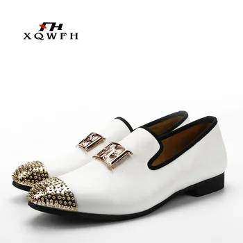2019 Nuevo Color Blanco de los Hombres Zapatos de Cuero de los Hombres Mocasines con el Dedo de Oro y Partes de Metal de la Boda de los Hombres Zapatos de Vestir