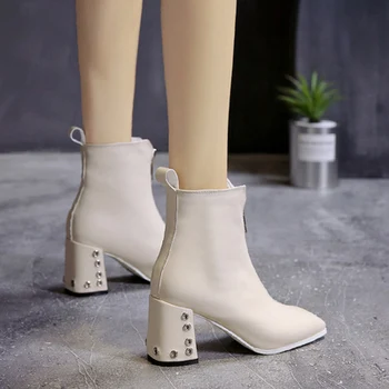 Las Botas de las mujeres Blancas Cortas Botas de Otoño e Invierno 2020 Nuevo Estilo Británico con Cremallera Frontal del Dedo del pie Cuadrado de 7,5 cm de Tacón Alto
