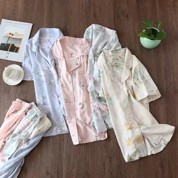 Fresca en verano Viscosa conjuntos de pijamas de las mujeres ropa de dormir Japonés casual de manga Corta pantalones Florales cortos de pijama establece para las mujeres