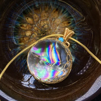 Hermoso arco iris de color Natural de la bola de cristal colgante de cuarzo Transparente bolsa de Red de la artesanía Collar de accesorios para mujer regalos