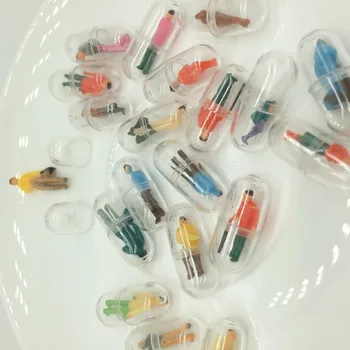20pcs Cápsula Muñecas Mini Persona Figuritas Envase de pastillas Medince Píldora Casos Botella Divisores Cápsula de Miniaturas