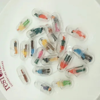 20pcs Cápsula Muñecas Mini Persona Figuritas Envase de pastillas Medince Píldora Casos Botella Divisores Cápsula de Miniaturas