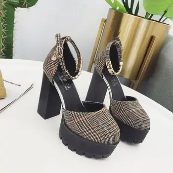 Las mujeres zapatos de Tacón de 2018 Primavera Verano de la Nueva Plataforma de cuadros Bombas de Una palabra hebilla Sexy de tacón grueso de las Señoras Zapatos de 11.5 cm de alto con