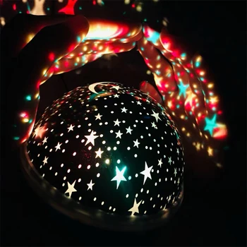 La novedad Luminoso Juguetes Romántico Cielo Estrellado de Noche LED de Luz del Proyector de la Batería USB Luz de la Noche Creativo Cumpleaños de Juguetes Para los Niños