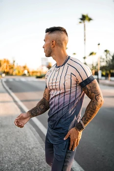 2020 venta Caliente de los hombres camisetas impreso en 3D ragup mangas de la popular calle de la camisa de rayas de manga corta, entrega rápida