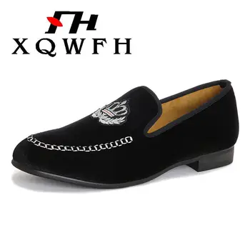 Los hombres de Terciopelo Mocasines Casuales Gran Tamaño Slip-en los Zapatos de Promoción de la Europa de Estilo Bordado Negro Zapatillas de Conducción Mocasines